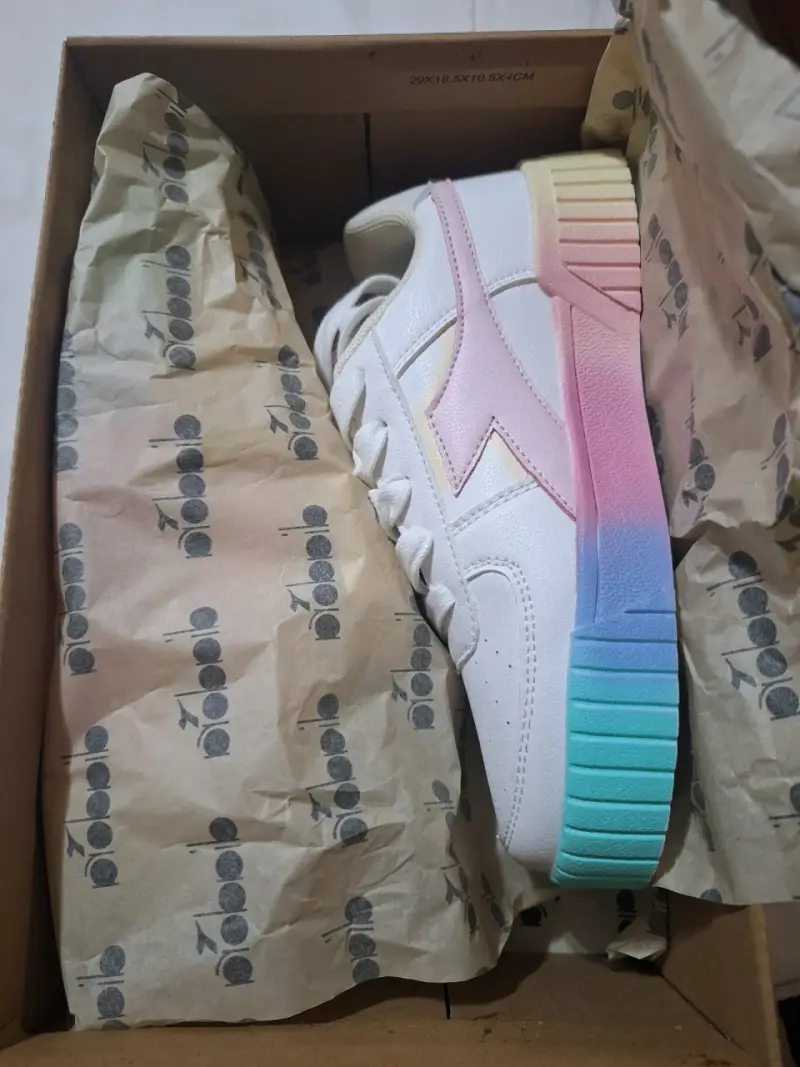 Zapatillas Diadora talla 34 con suela multicolor - 4