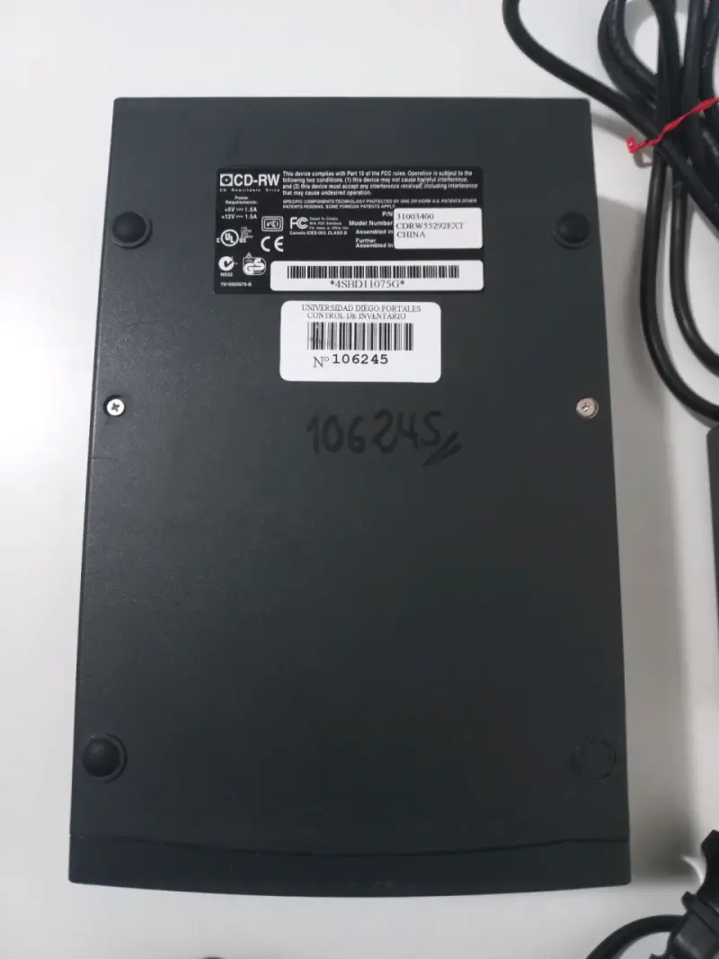 Unidad Iomega CDRW con adaptador - 4