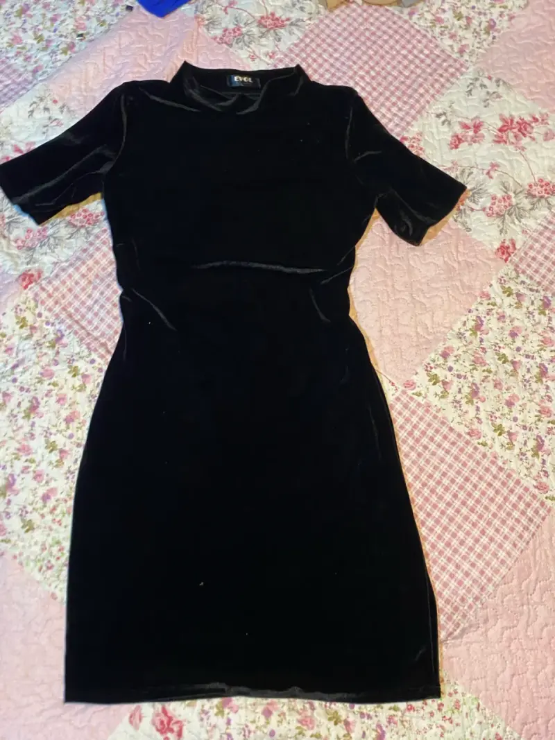 Vestido de terciopelo negro EVOL elegante - 1