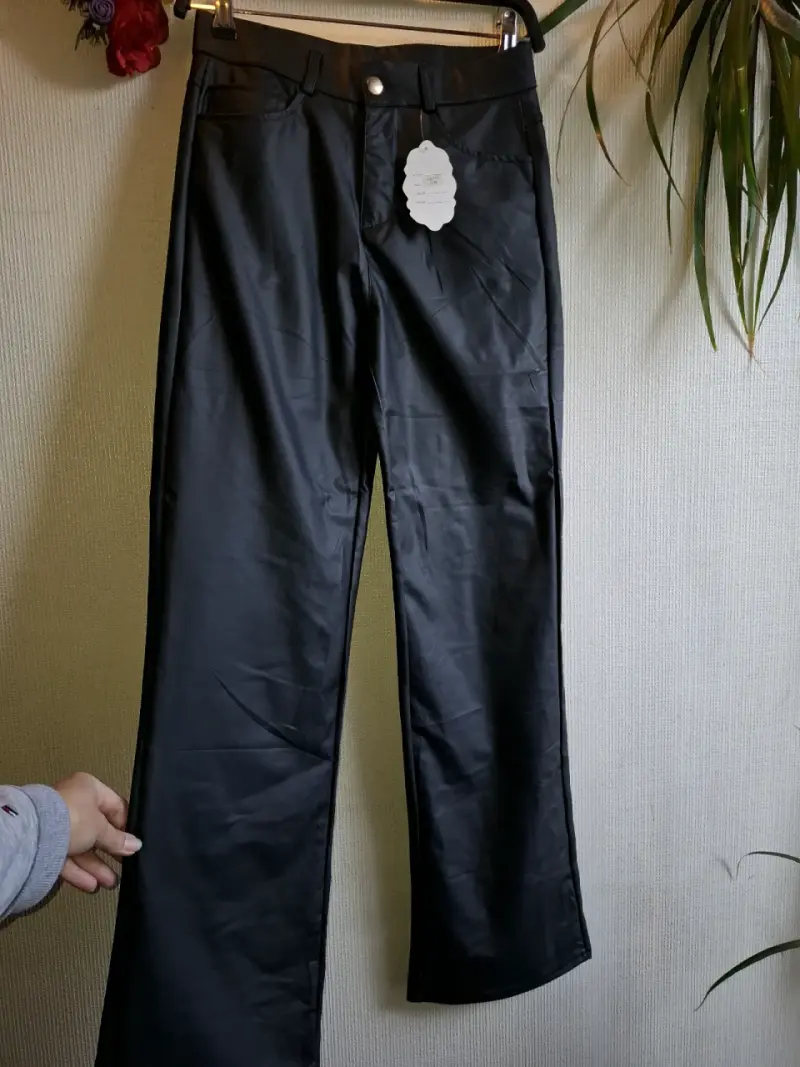 Pantalones de cuero sintético negro para mujer - 2