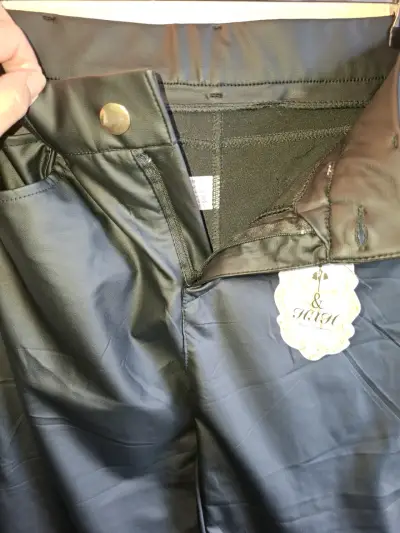 Pantalones de cuero sintético negro para mujer - miniatura 4