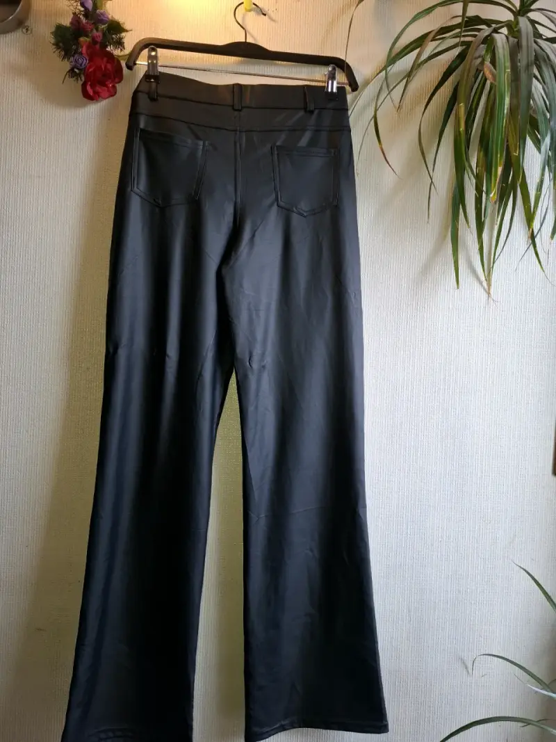 Pantalones de cuero sintético negro para mujer - 6
