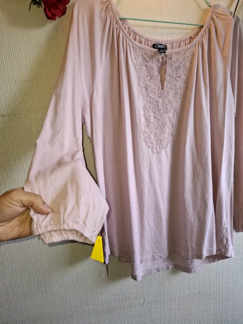 Blusa rosa con encaje para mujer - 4
