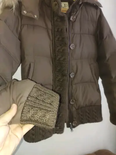 Chaqueta con capucha de plumas y forro de lana - miniatura 5