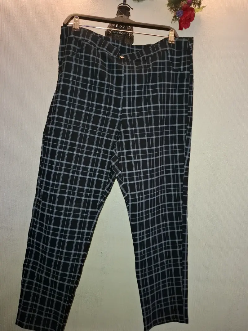 Pantalones a cuadros negros para mujer - 2