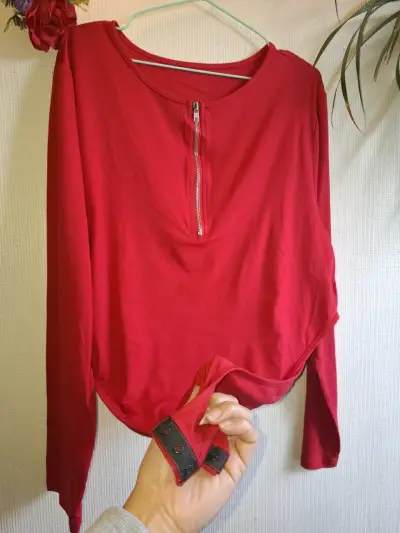 Body rojo con cierre frontal para mujer - miniatura 3