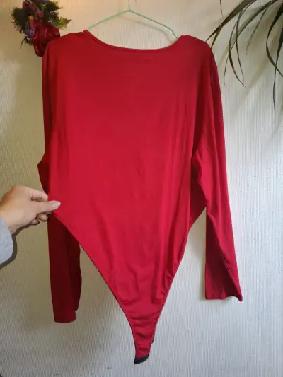 Body rojo con cierre frontal para mujer - miniatura 6