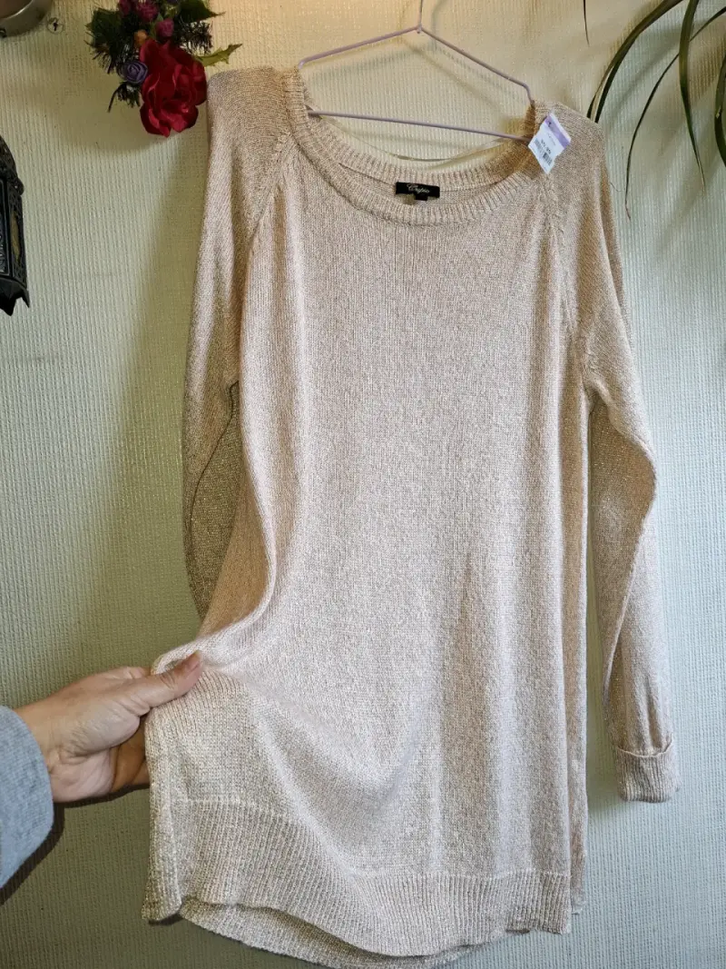Suéter beige de mujer con brillo - 2