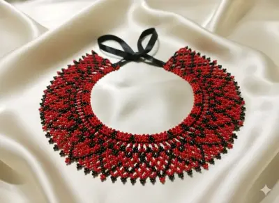 Collar artesanal de mostacillas rojo y negro - miniatura 2