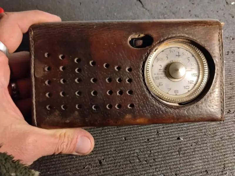 Radio Phillips portátil de cuero