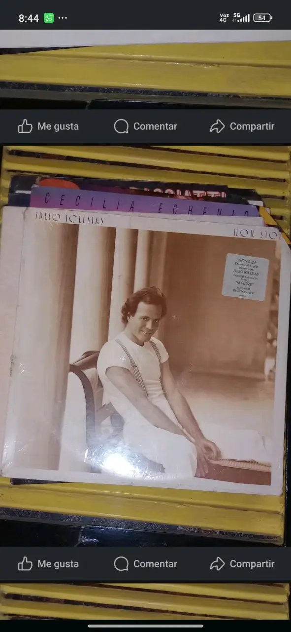 Vinilo lp Julio Iglesias 'Non Stop' y un hombre so - 1