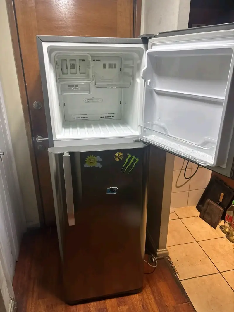 Refrigerador Fensa con puerta de stickers - 2