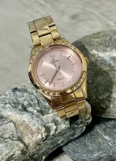 Reloj Festina dorado con cristales - miniatura 1