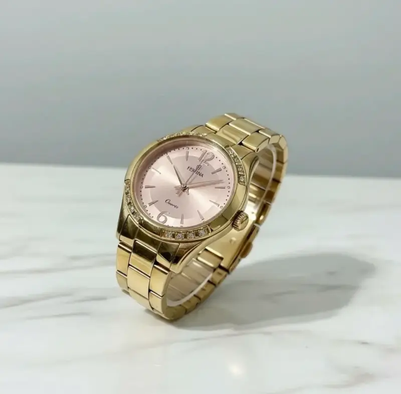 Reloj Festina dorado con cristales - 2