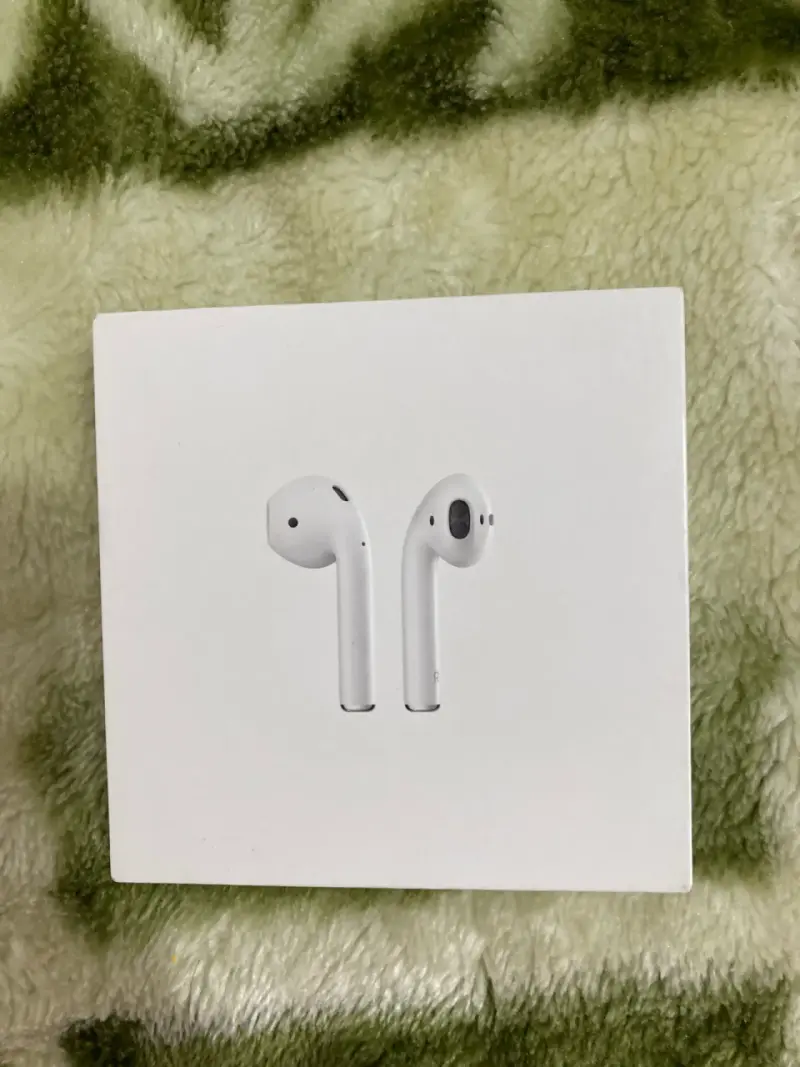 Apple AirPods con Estuche de Carga - 2