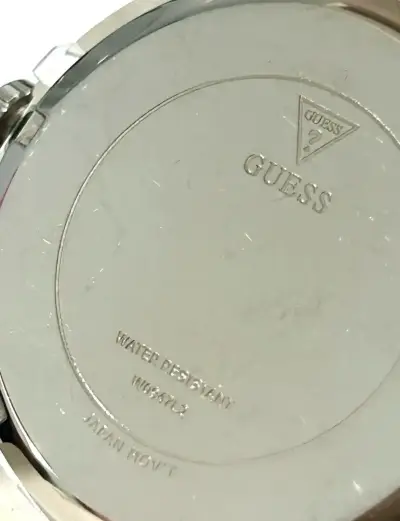 Reloj Guess blanco con detalles brillantes - miniatura 5