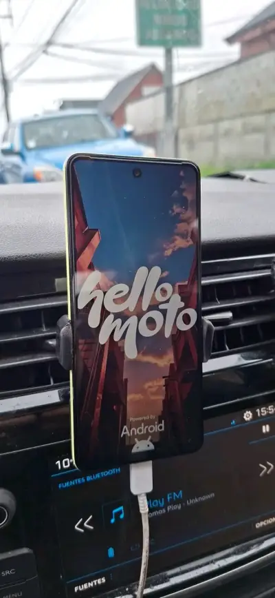Smartphone Motorola E14 en buen estado - miniatura 1