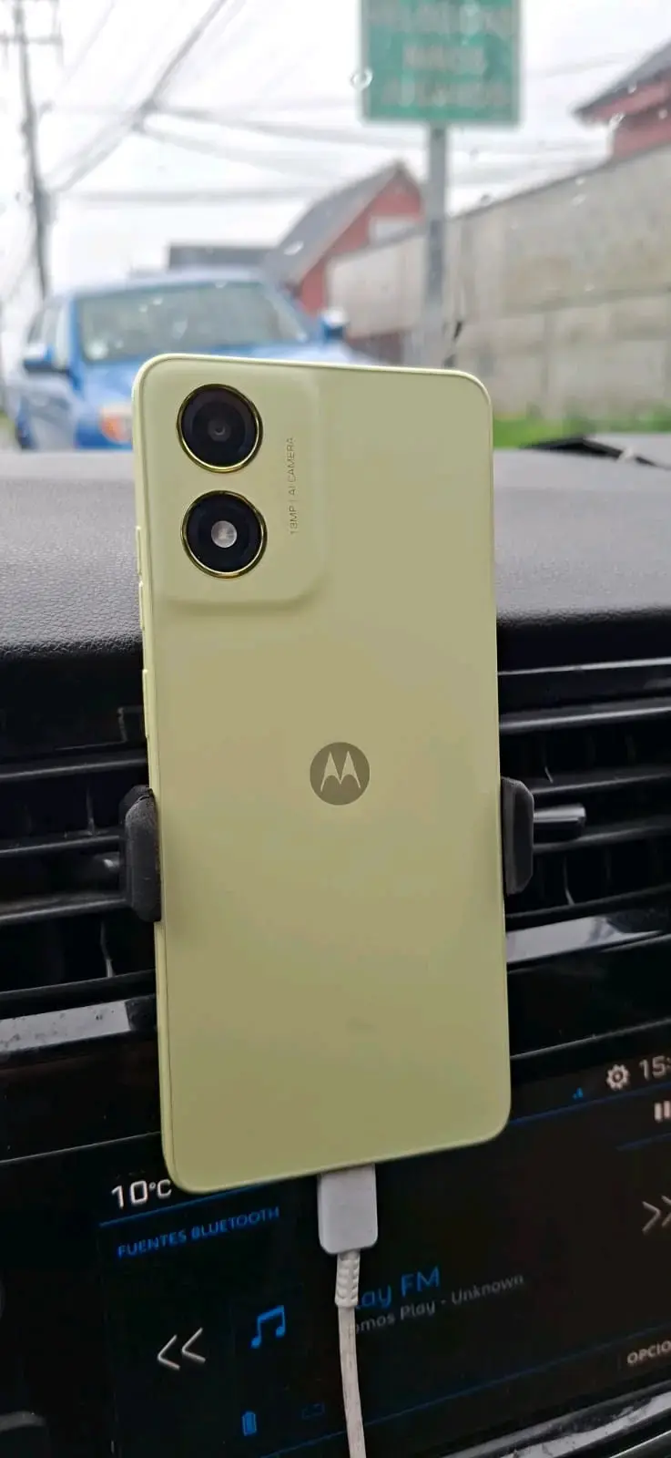 Smartphone Motorola E14 en buen estado - 2