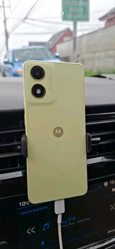 Smartphone Motorola E14 en buen estado - miniatura 2