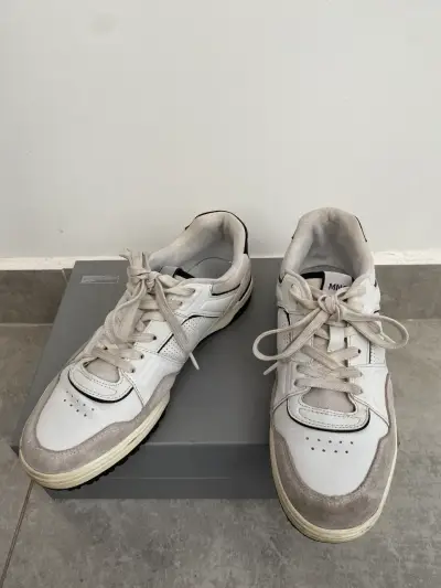 Zapatillas blancas de cuero y gamuza MANGO - miniatura 2