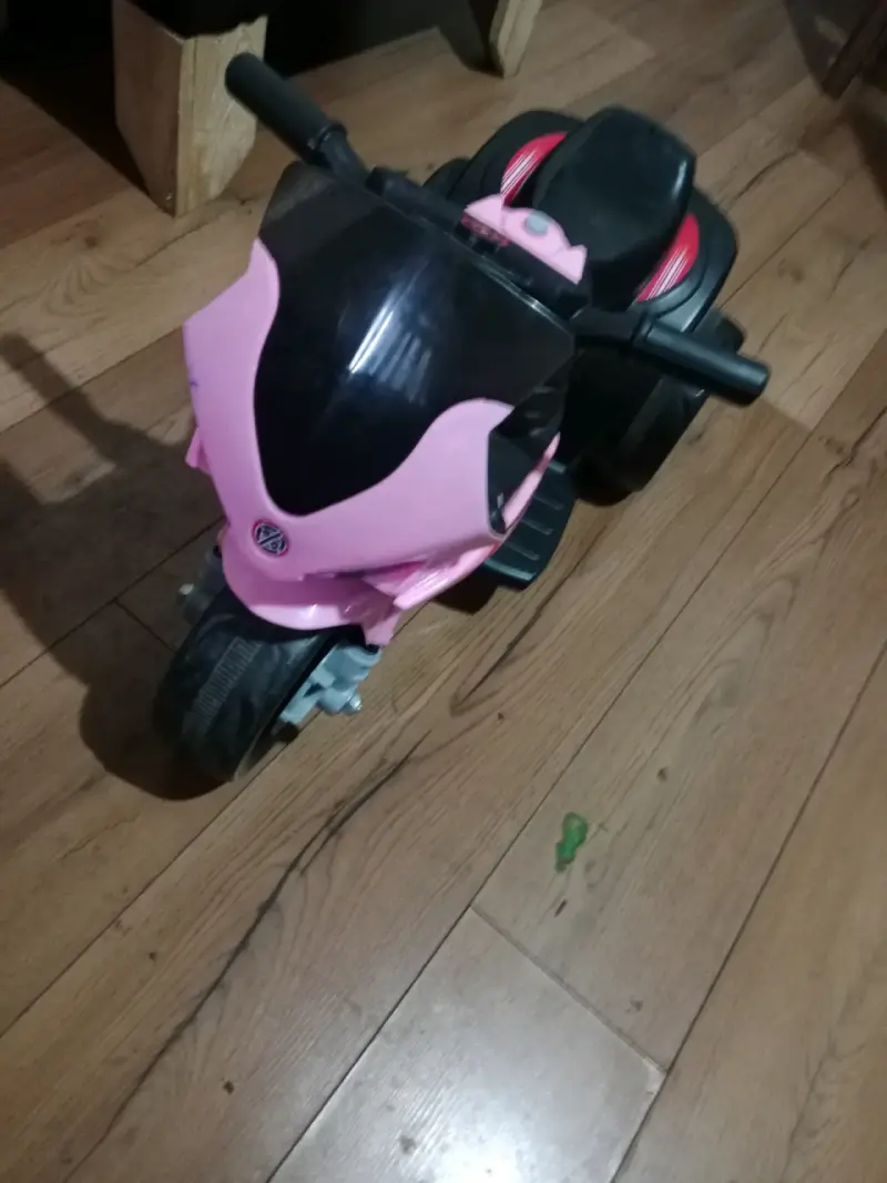 Moto eléctrica infantil R3 rosa y negra - 2