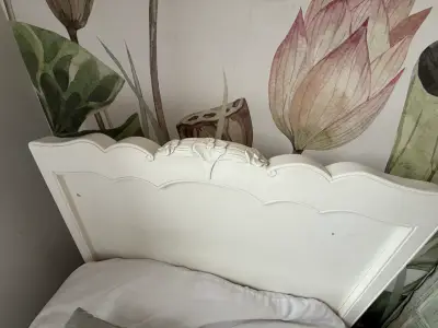 Cabecera de cama vintage blanca - miniatura 1