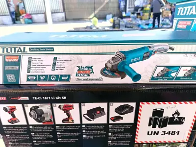 Sierra Circular Total 1400W Industrial - miniatura 2