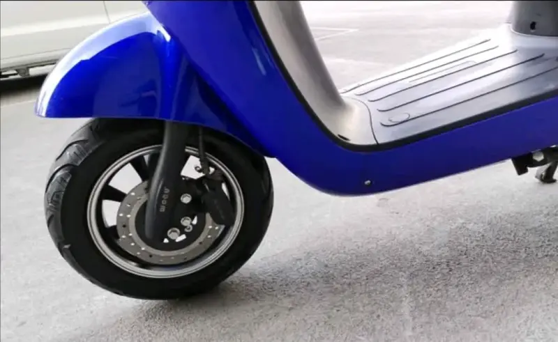 Moto eléctrica en buen estado (no homologa - 6