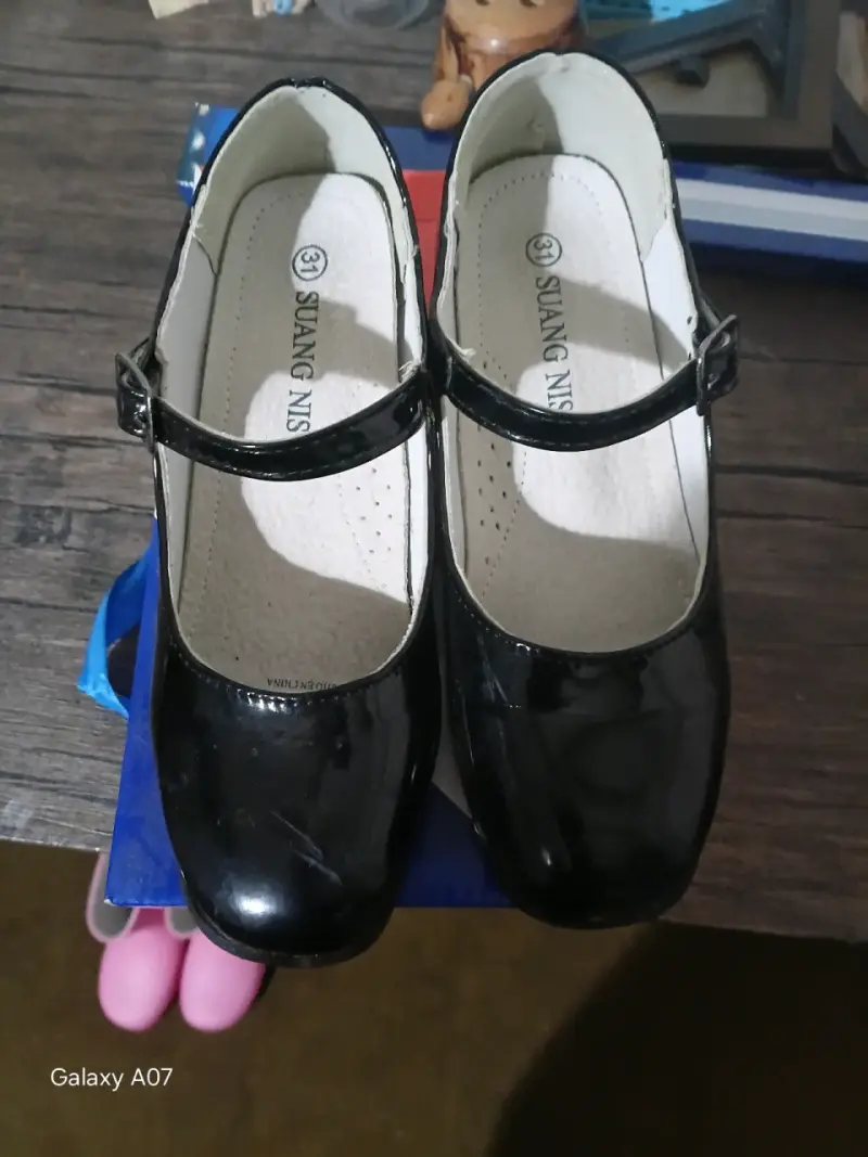 Zapatos de charol negros para niña talla32 31