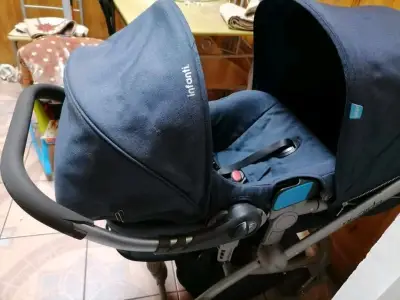 Coche cuna de bebé y silla de auto - miniatura 2