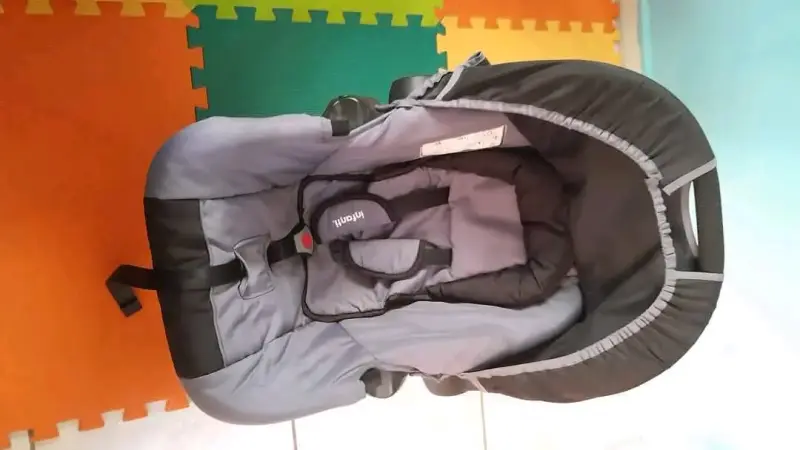 Coche cuna de bebé y silla de auto - 3