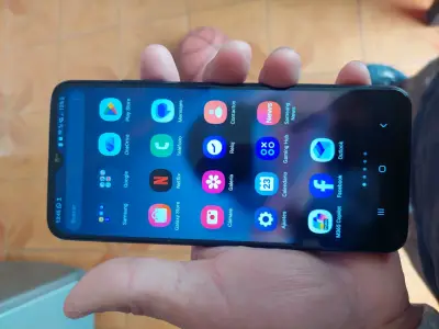 Smartphone Samsung Galaxy en buen estado - miniatura 1