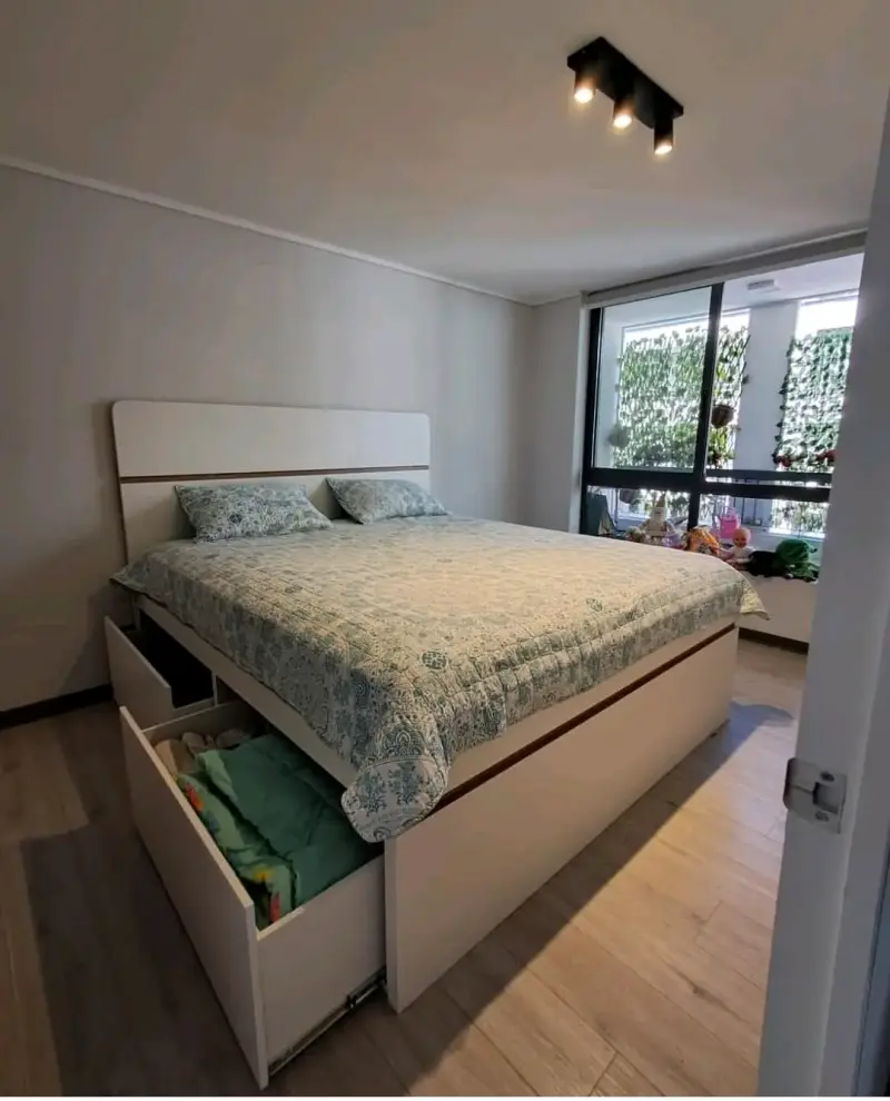 Cama matrimonial con cajones de almacenamiento - 2
