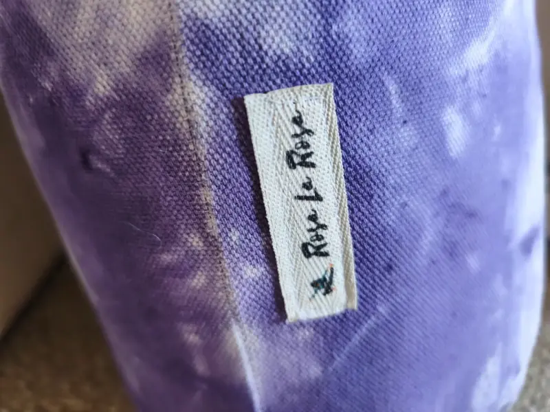 Bolster de yoga morado tie-dye
