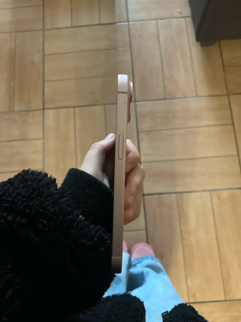 Iphone 15 - 3
