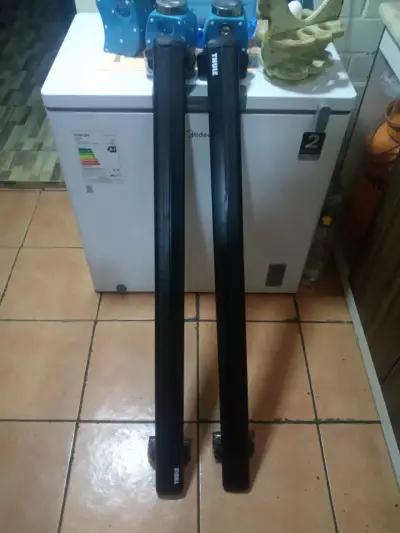 Barras portaequipajes Thule para auto - miniatura 1
