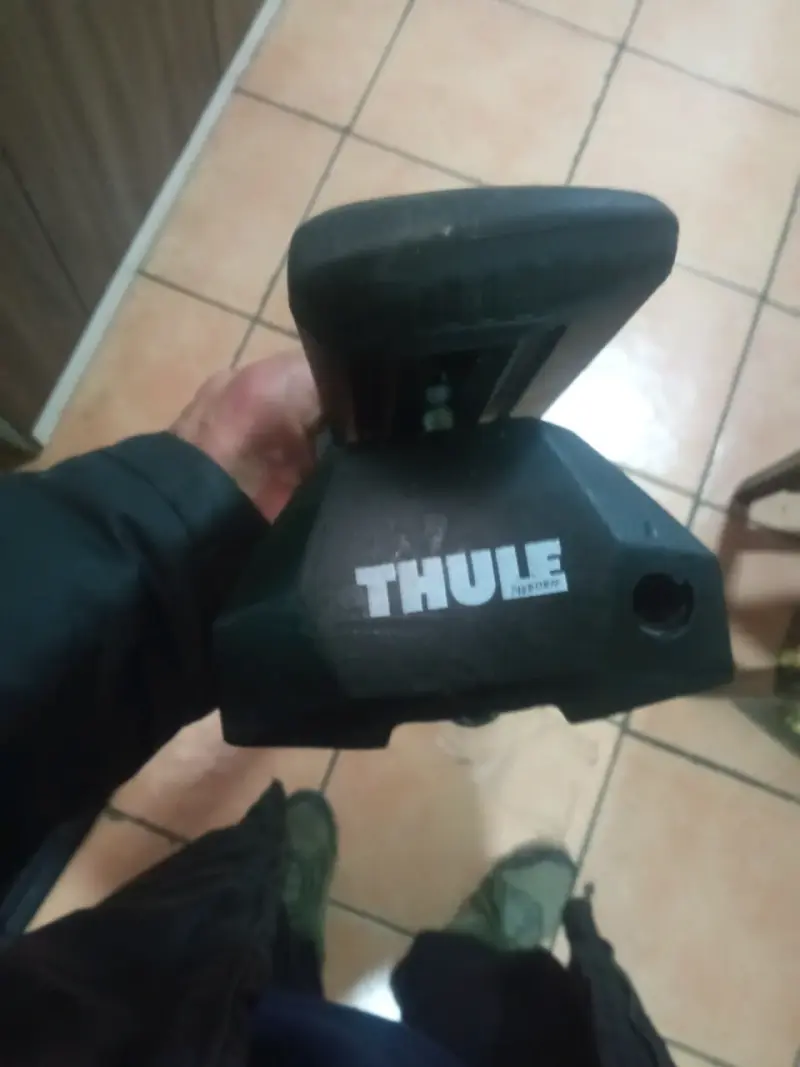Barras portaequipajes Thule para auto - 3