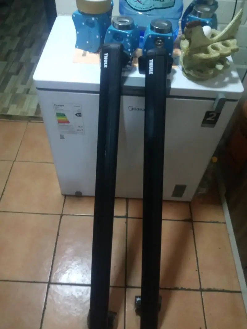 Barras portaequipajes Thule para auto - 4