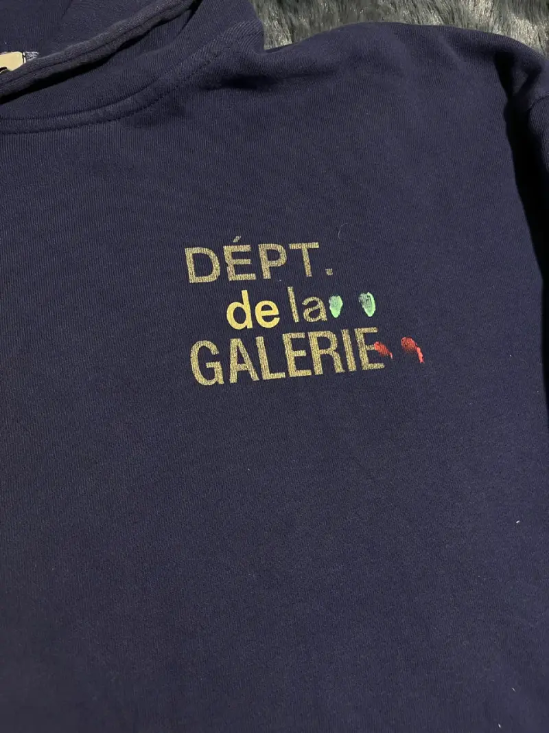 Polerón con capucha Gallery Dept. azul con diseño - 2