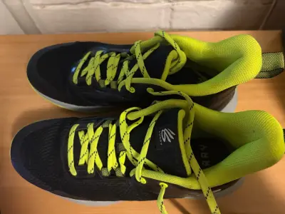 Zapatillas Basquetball deportivas Curry negras - miniatura 3