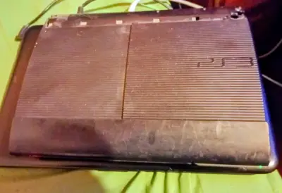 Consola PS3 usada en buen estado - miniatura 1