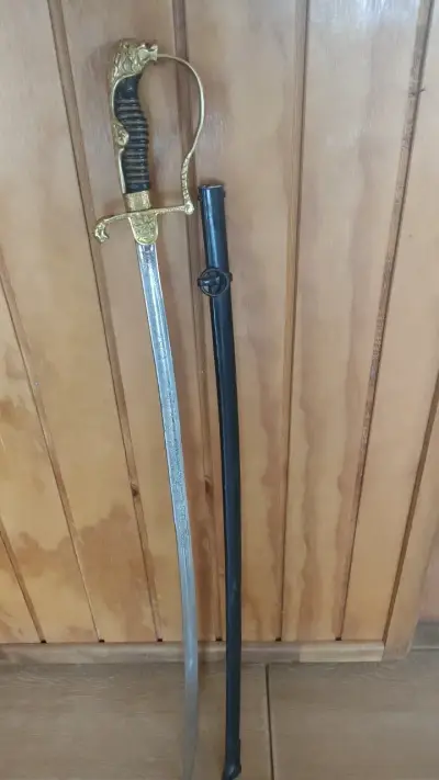 Espada antigua con empuñadura decorativa - miniatura 6