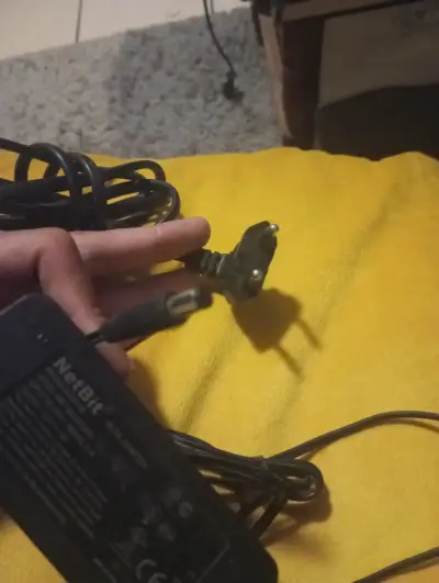Cargador Transformador 12V 1A NetBit (Router, Móde - miniatura 2
