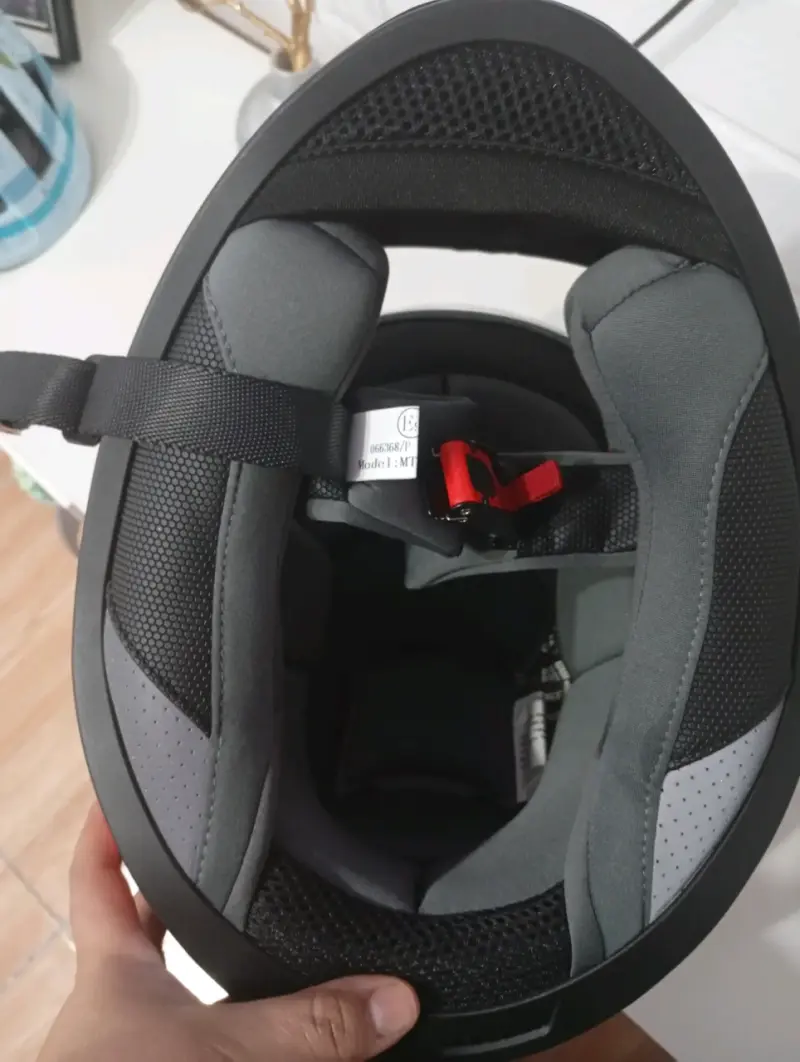 Casco integral Axxis rojo y negro - 4