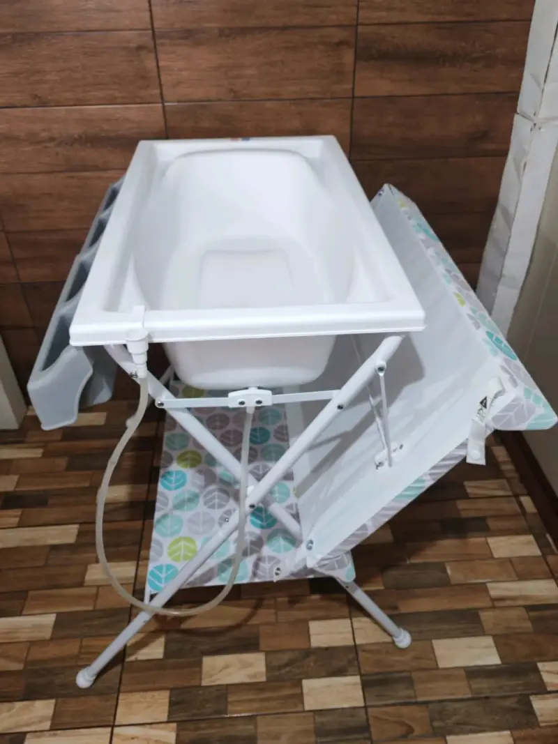 Bañera cambiador para bebé con diseño de hojas - 1