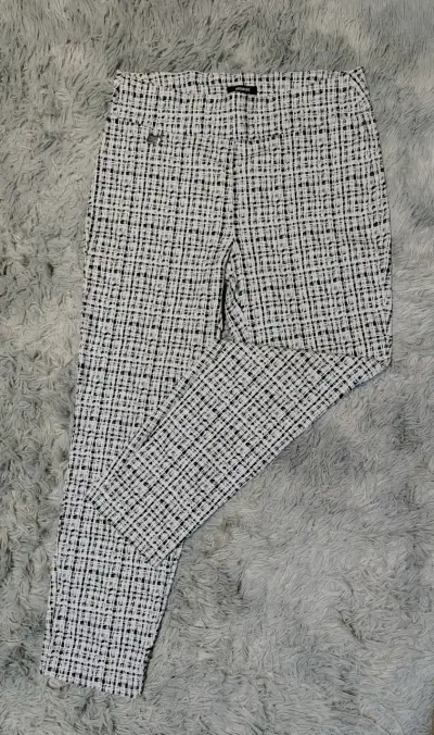 Pantalones de tela elásticada. - miniatura 2