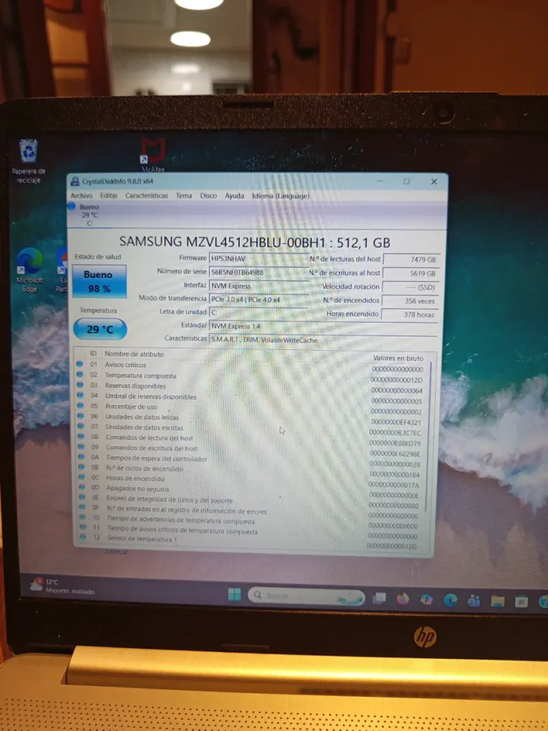 Laptop HP con Intel Core i5 - 5