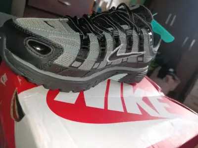 Zapatillas deportivas negras Nike para hombre - miniatura 1