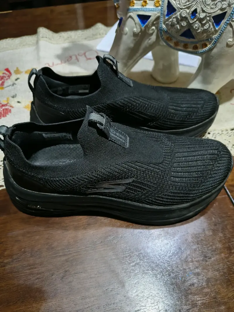 Zapatillas deportivas negras Skechers Arch Fit - 2