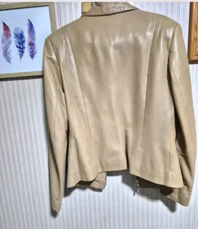 Chaqueta de cuero sintético con forro de lana - miniatura 4